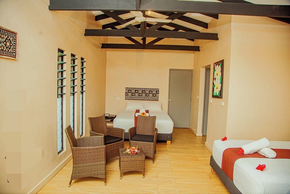 Deluxe Villa — Garden view