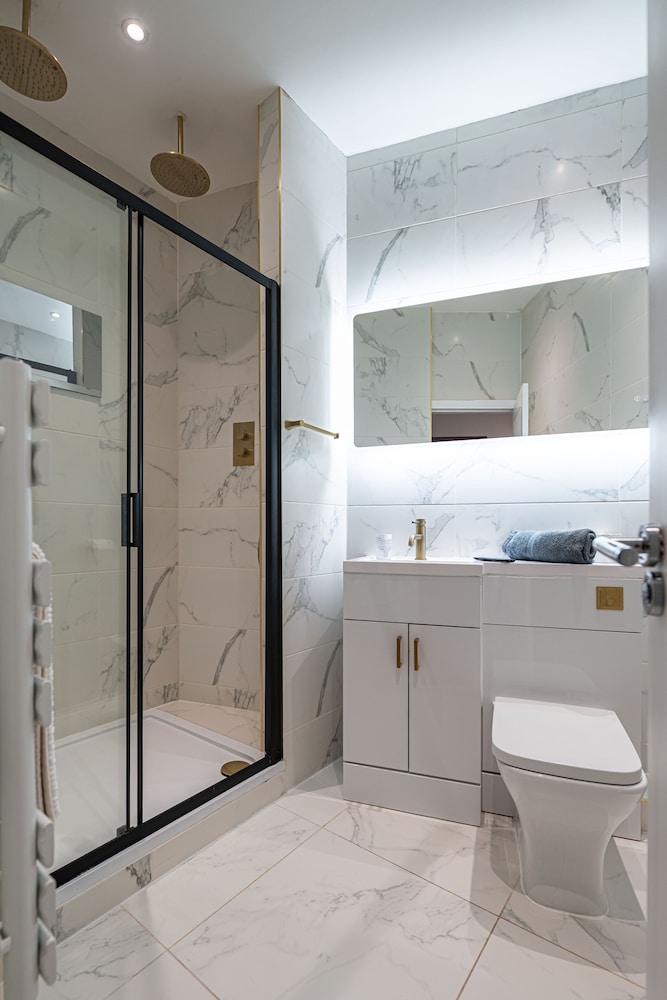 Executive Apartment, Ensuite, City View (Apt 3) - Photo 24