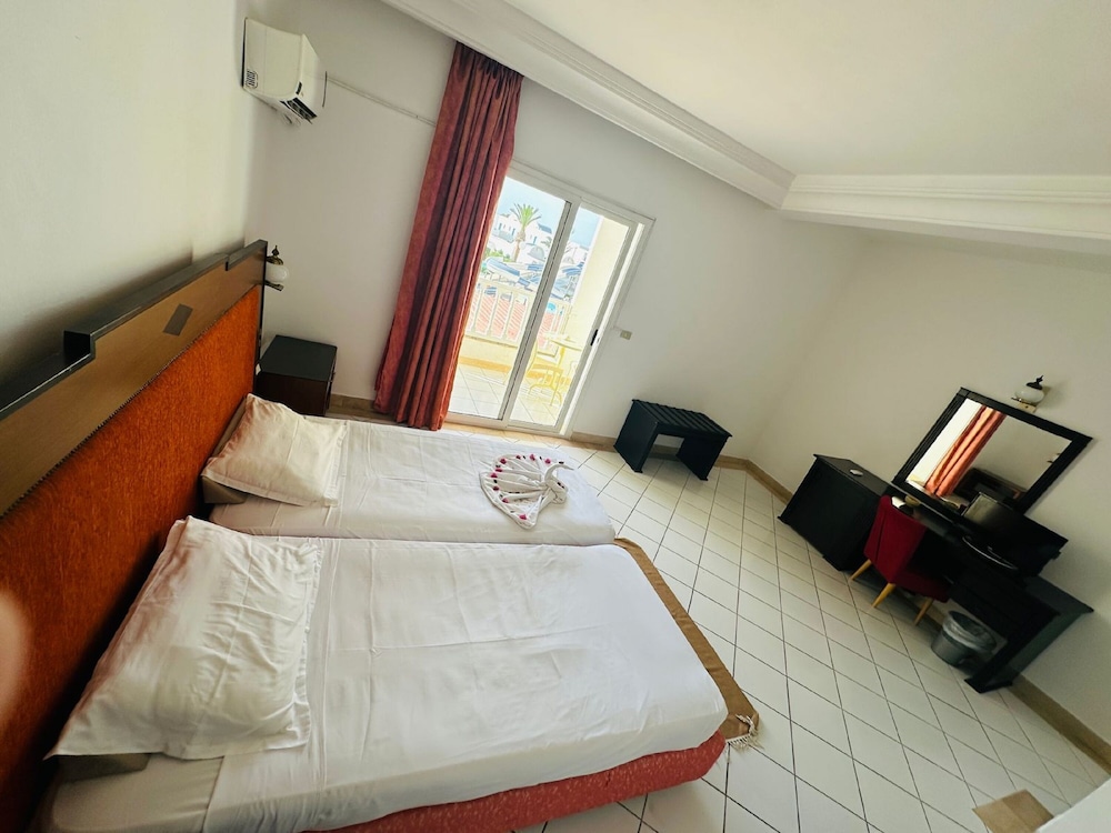 Triple Room - Photo 6