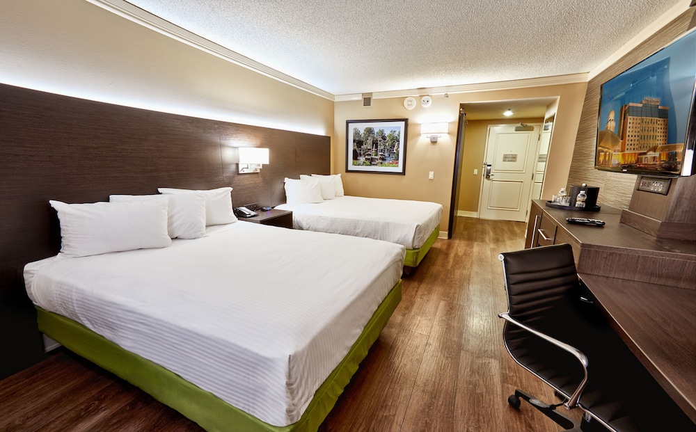 Rodeo Tower, 2 Queen Beds - Photo 3