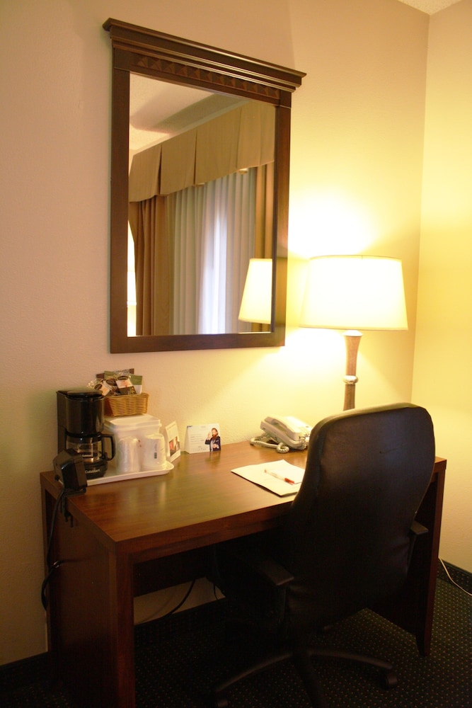 Suite, 1 Bedroom, Accessible, Non Smoking - Photo 5
