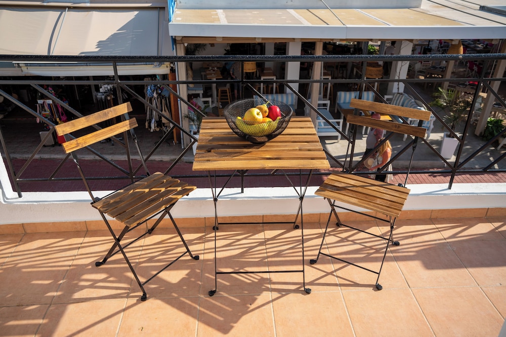 Athinais Suites A1