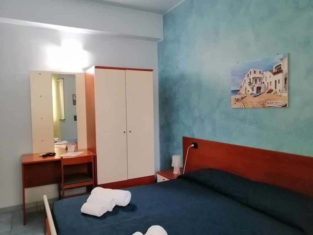 Basic Double Room photo 1