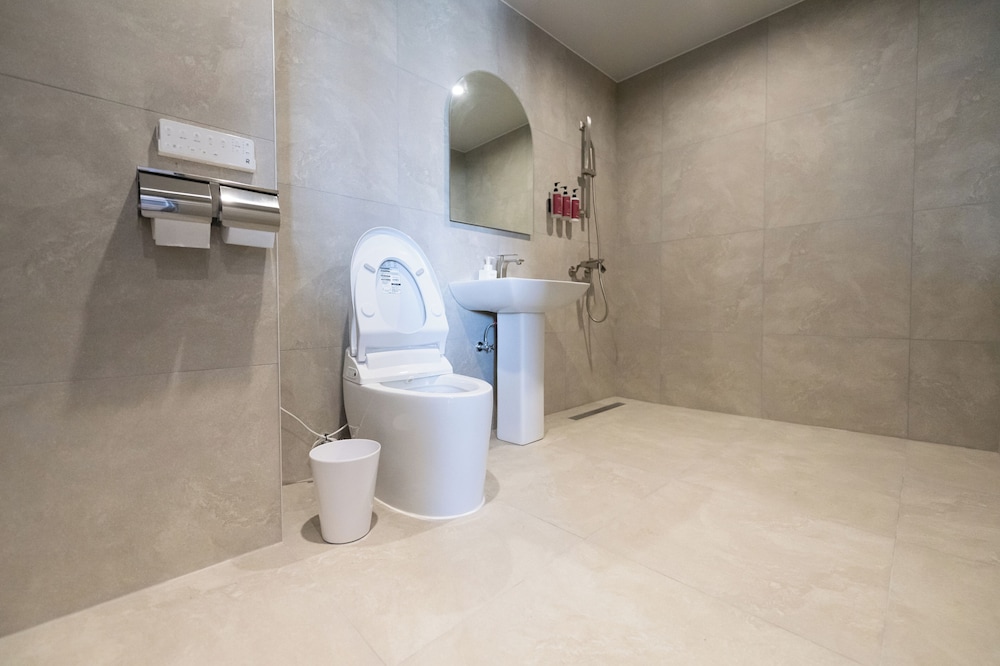 DELUX SPA&SAUNA - Breakfast service for guests + 1 FREE DRINK provided photo 3