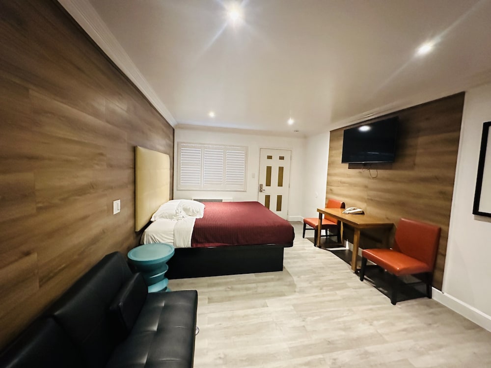 Luxury Suite, 1 King Bed photo 1