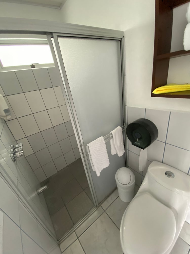 Economy Double Room photo 2