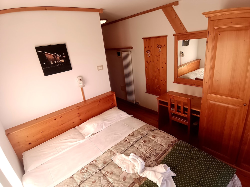 Economy Double Room, Mountain View photo 2