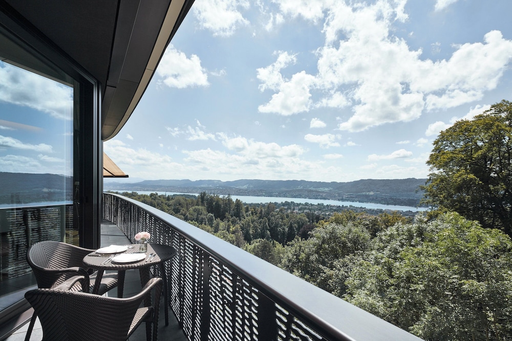 Junior Suite Deluxe, Alps/ Zurichsee View, Balcony, Whirlpool, Spa Access (12 years+) - Photo 2