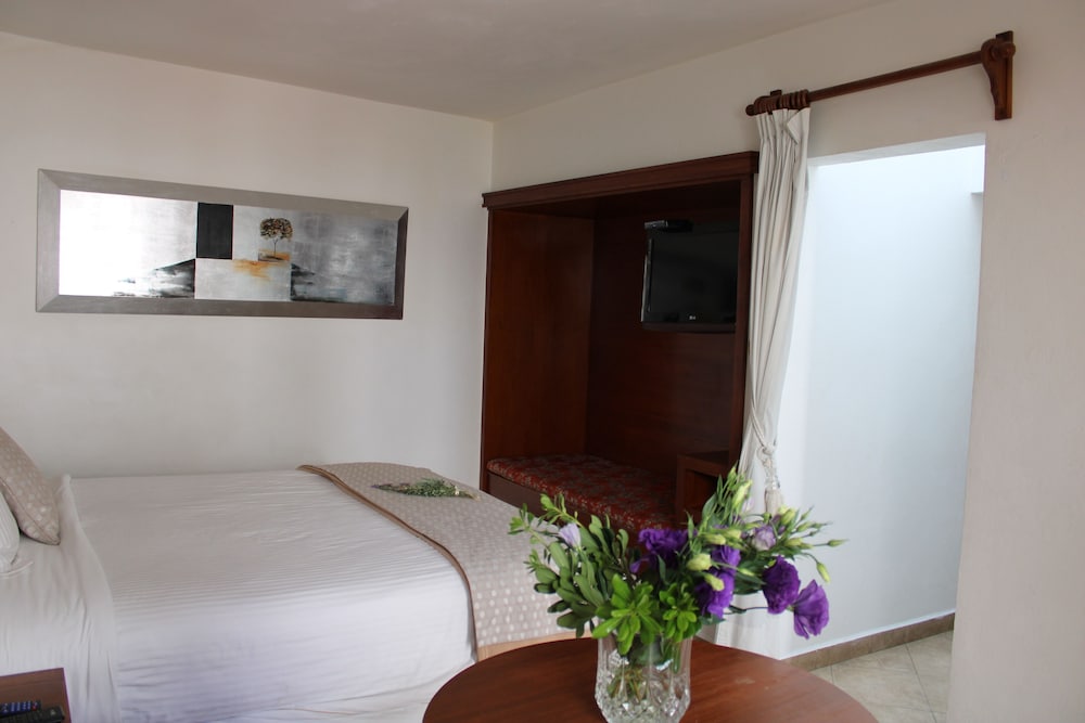 Premium Studio Suite photo 2