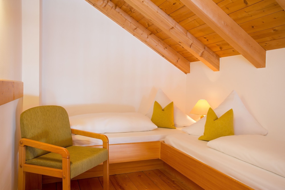 Deluxe Triple Room, Balcony photo 2