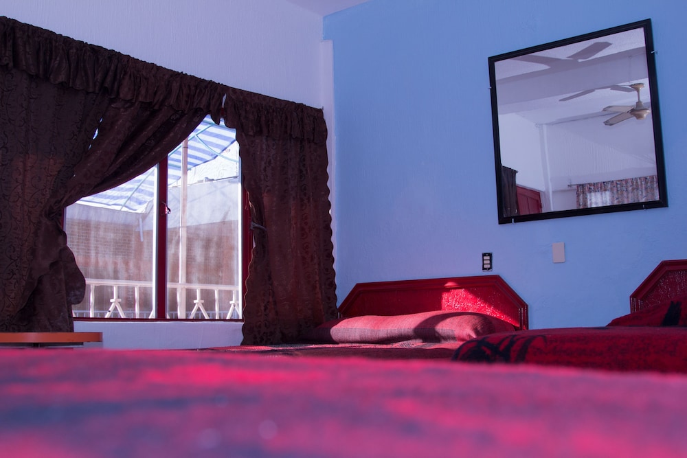 Triple Room, Pool View photo 1