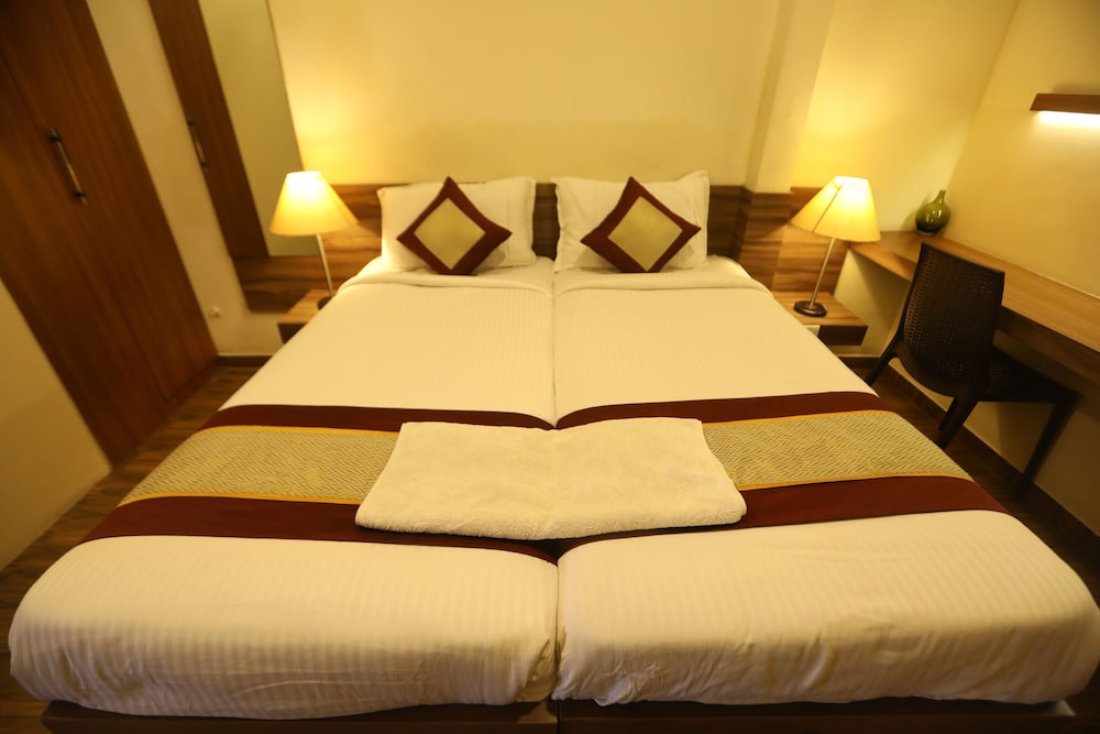 Deluxe Room - Photo 2