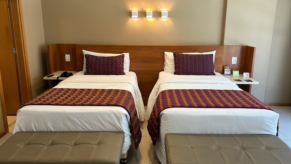 Deluxe Room with 2 single beds photo 3