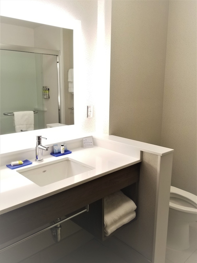 Suite, 1 King Bed (Additional Living Area) - Photo 4