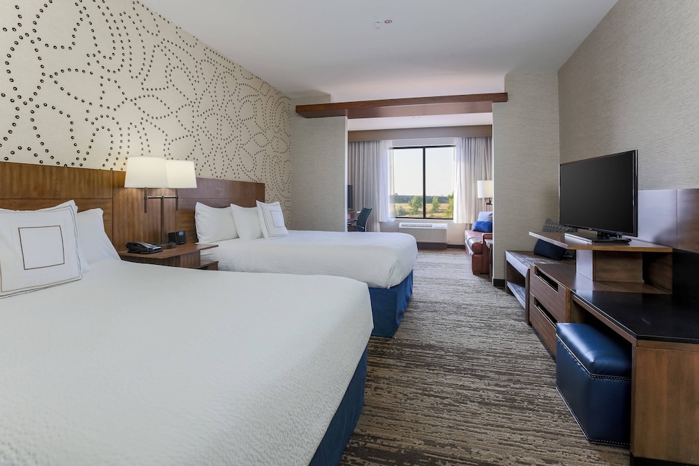 Suite, Multiple Beds photo 1