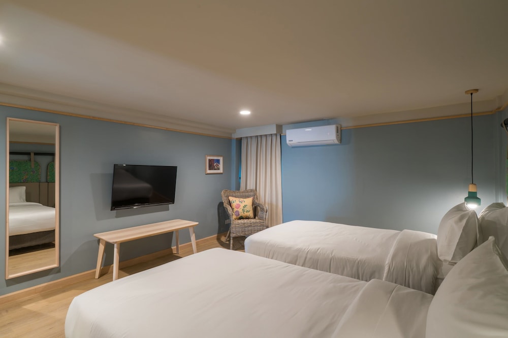 Superior King or Twin Room - Photo 1