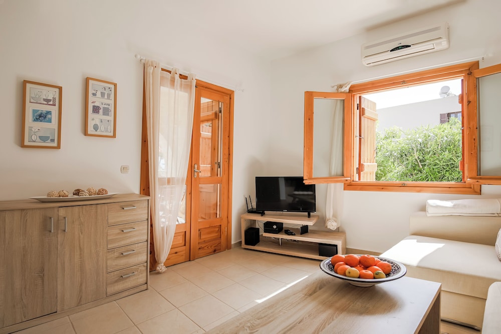 Comfort Villa, 2 Bedrooms, Kitchen, Sea View