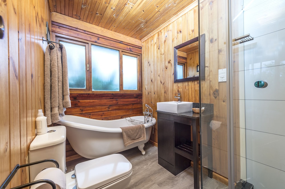 Main Lodge Multi-Bedroom Chalet photo 2