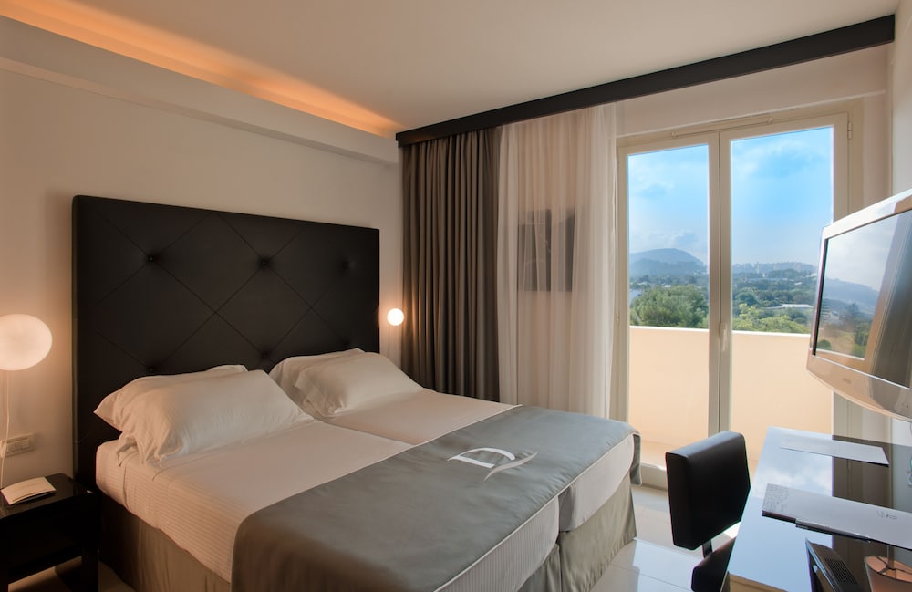 Classic Double Room - Photo 1