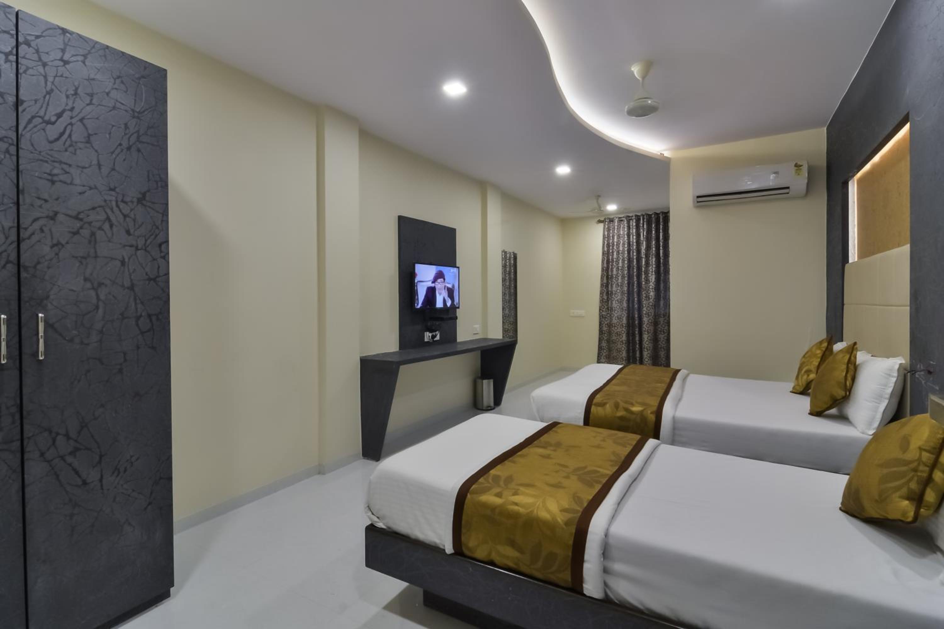 Superior Triple Room - Photo 2