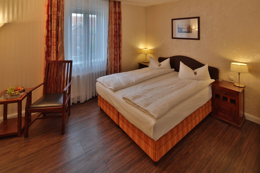 Basic Double Room, 1 Queen Bed photo 1