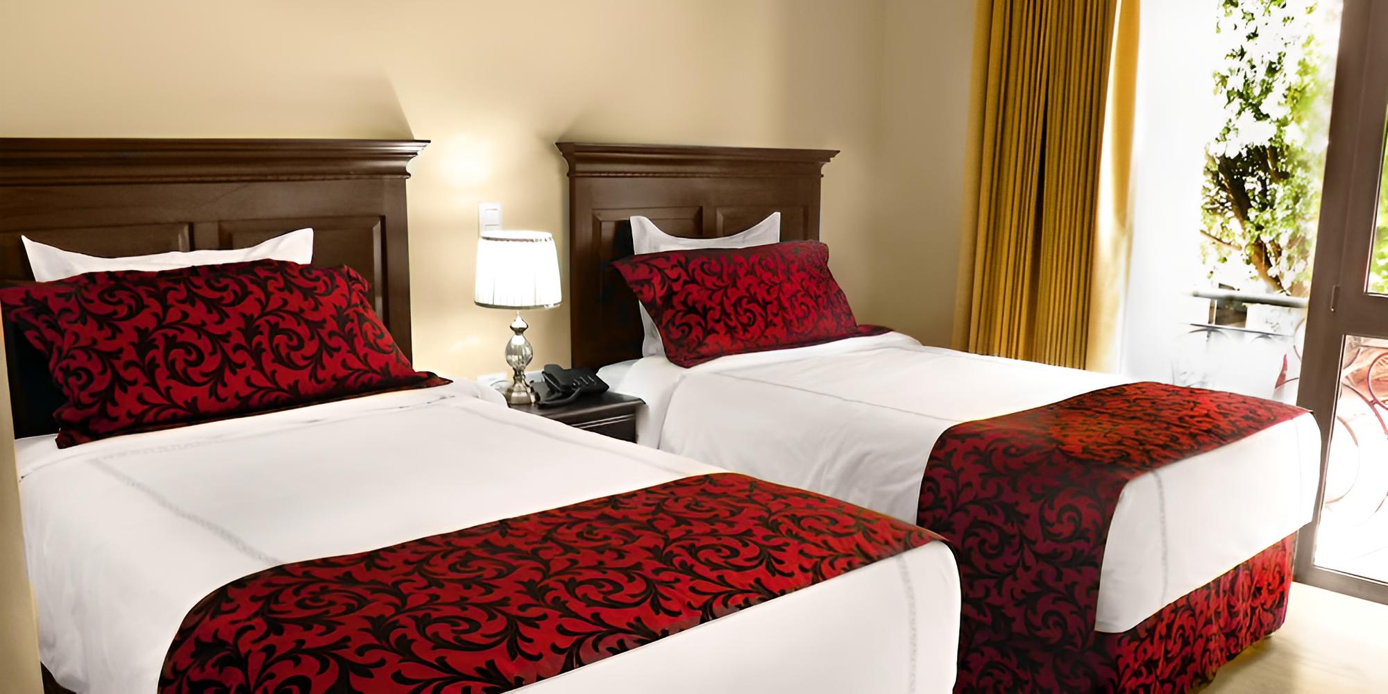 Basic Double Room, 2 Queen Beds, Non Smoking photo 1