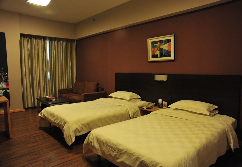 Deluxe Queen Room(Mainland Chinese Citizen Only） photo 2