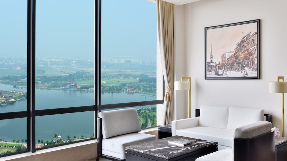 Executive Suite, 1 King Bed, Lake View