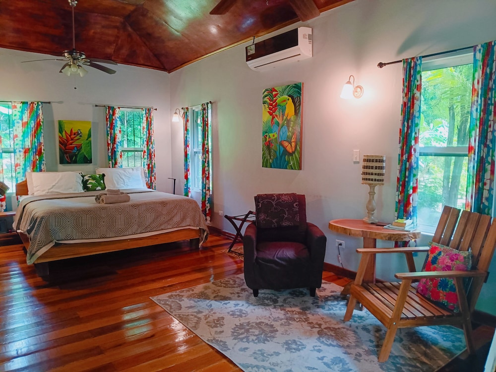Romantic Cabin, 1 King Bed, Balcony, Garden View