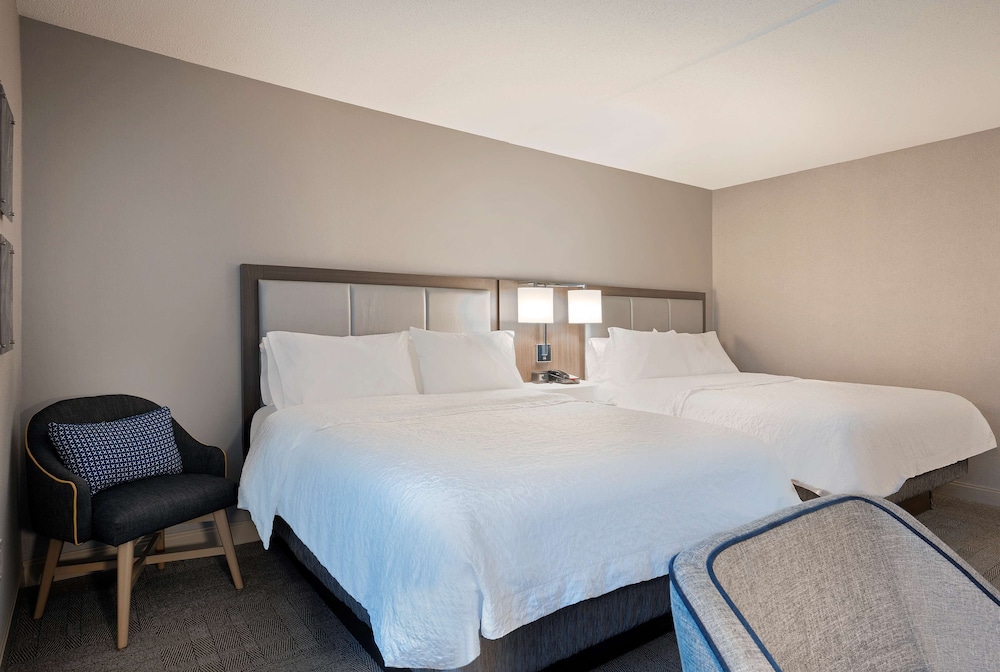 Standard Room, 2 Queen Beds, Non Smoking - Photo 3