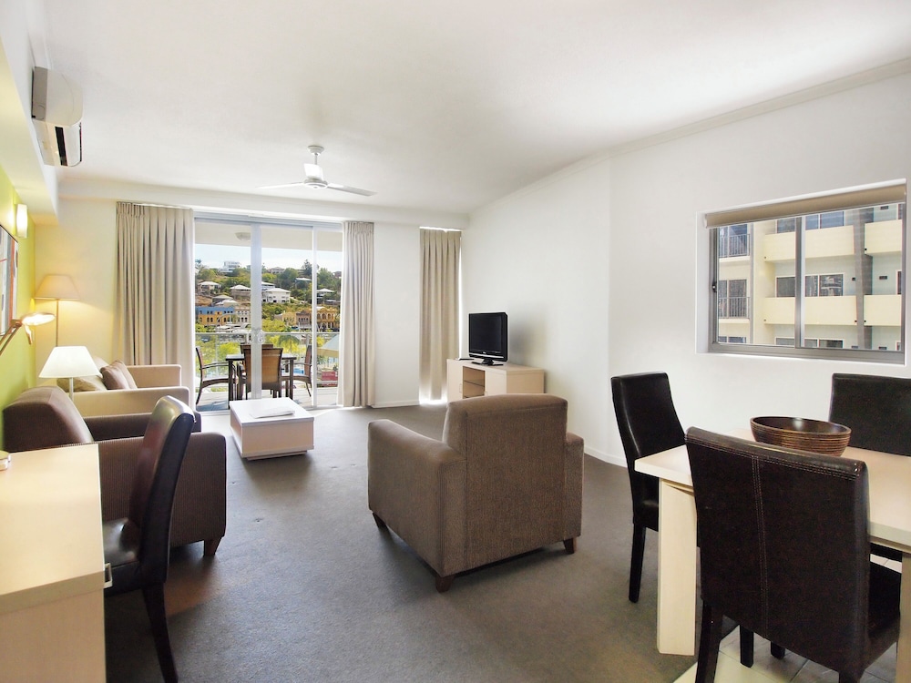 Apartment, 2 Bedrooms - Photo 4