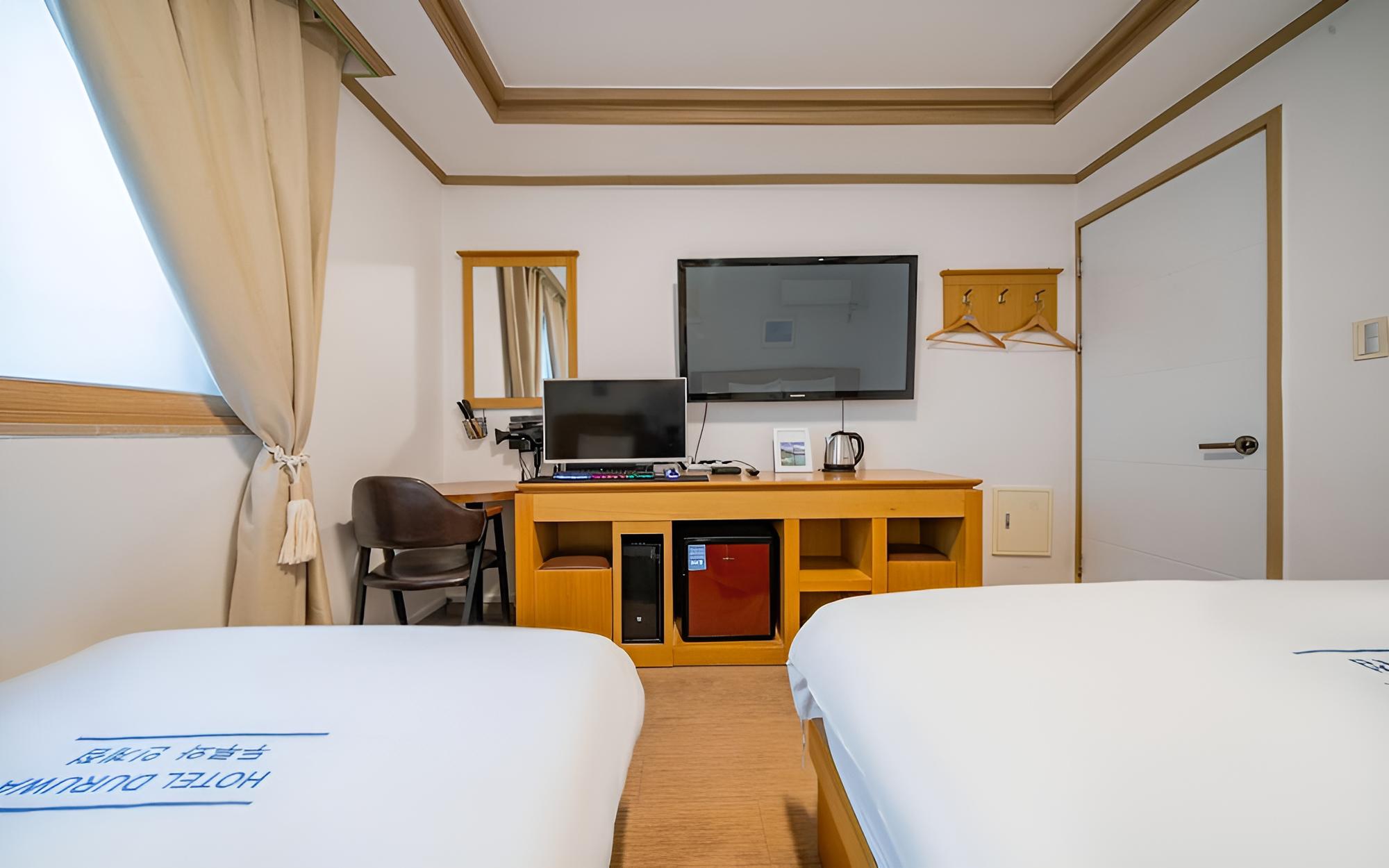 Room (Twin Room B - Vehicle (double + singl) - Photo 1