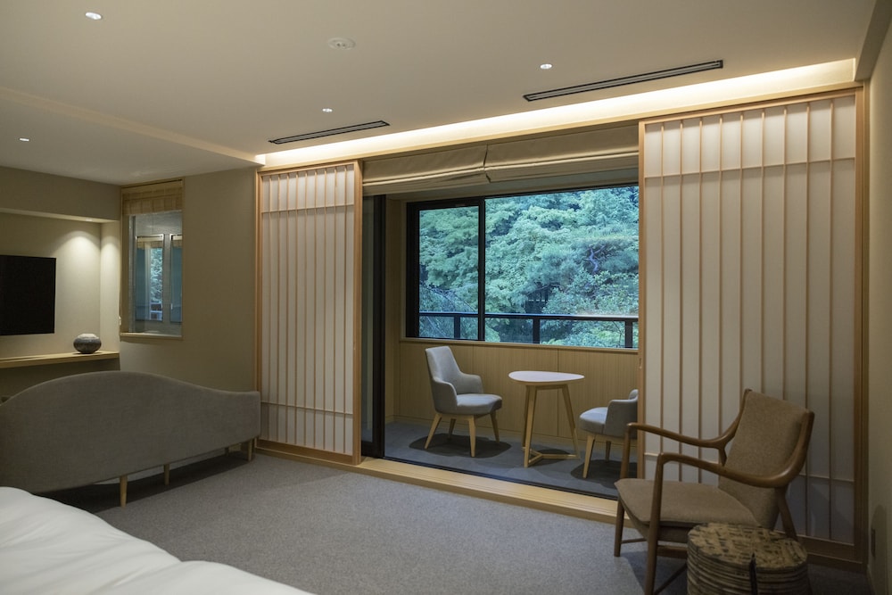 Executive Suite Twin, Non Smoking - Photo 14