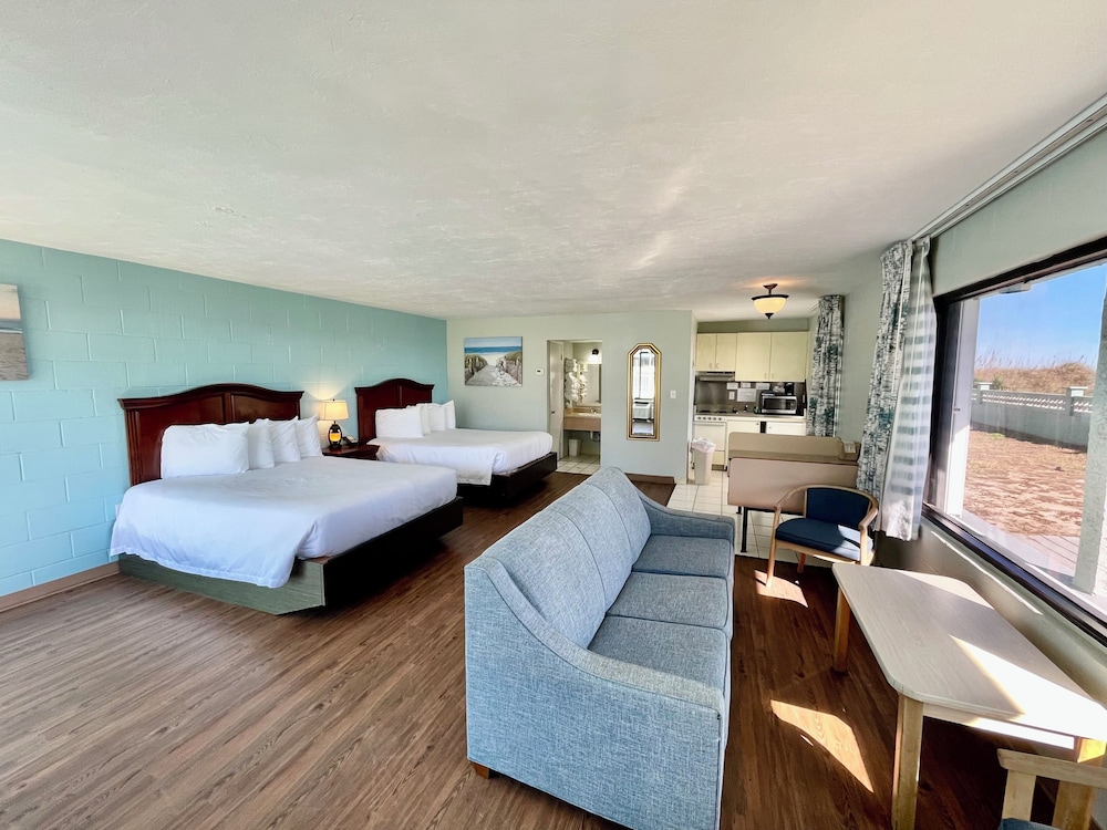 Deluxe Room, 2 Queen Beds, Kitchen, Courtyard View (GULF FRONT KITCHEN WITH 2QQ) photo 1