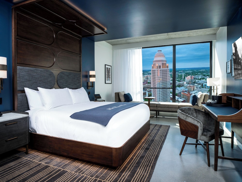 Room, 1 King Bed, Accessible (Hearing) - Photo 1