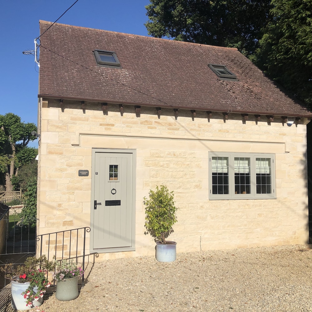 Luxury Cottage, Ensuite, Garden View (Cotswold Lodge)