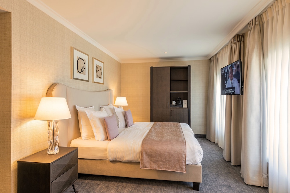 Comfort Double or Twin Room, Courtyard View - Photo 2
