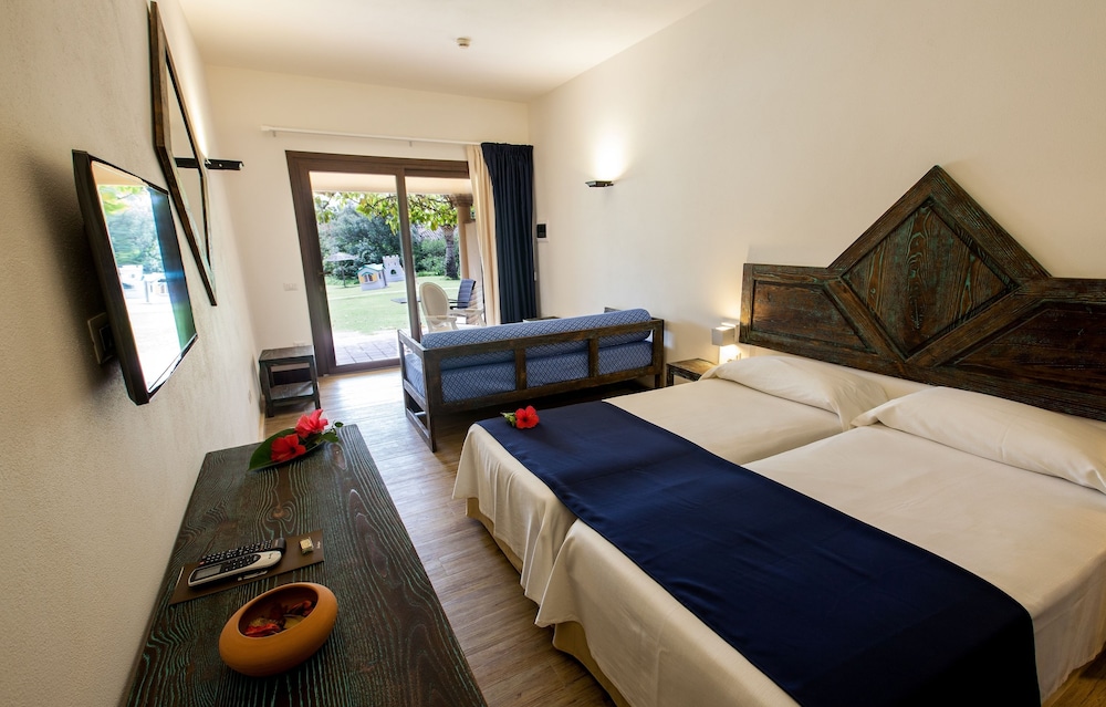 Superior Double Room (Ibiscus) - Photo 16