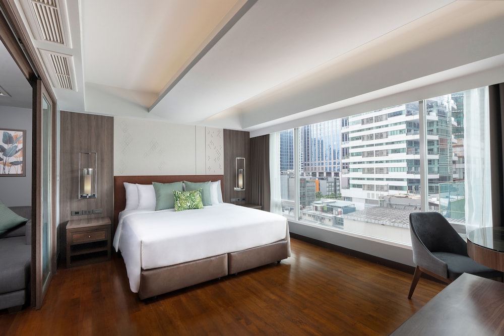 Executive Suite, 1 King Bed photo 2