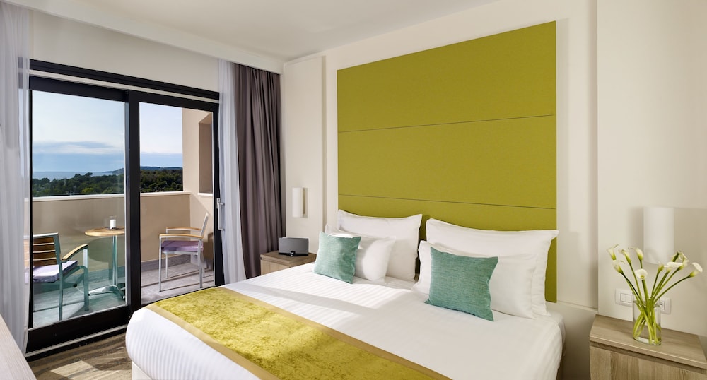 Premium Room - Photo 1