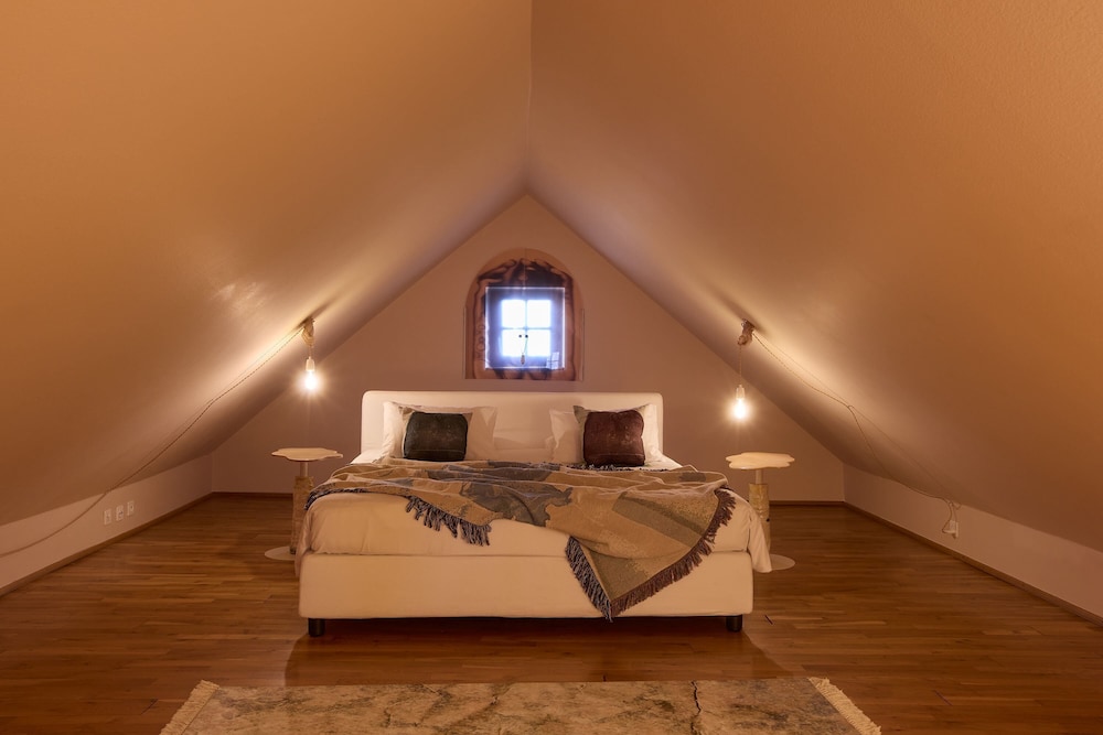Double Room (Art) - Photo 5