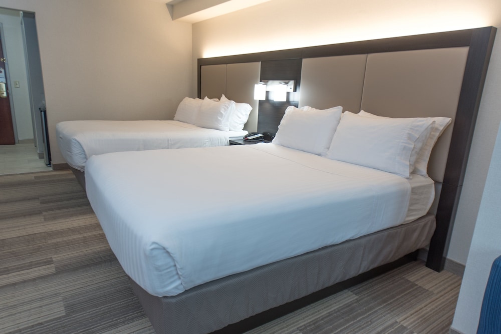 Standard Room, 2 Queen Beds, Accessible (Mobility, Transfer Shower) - Photo 3
