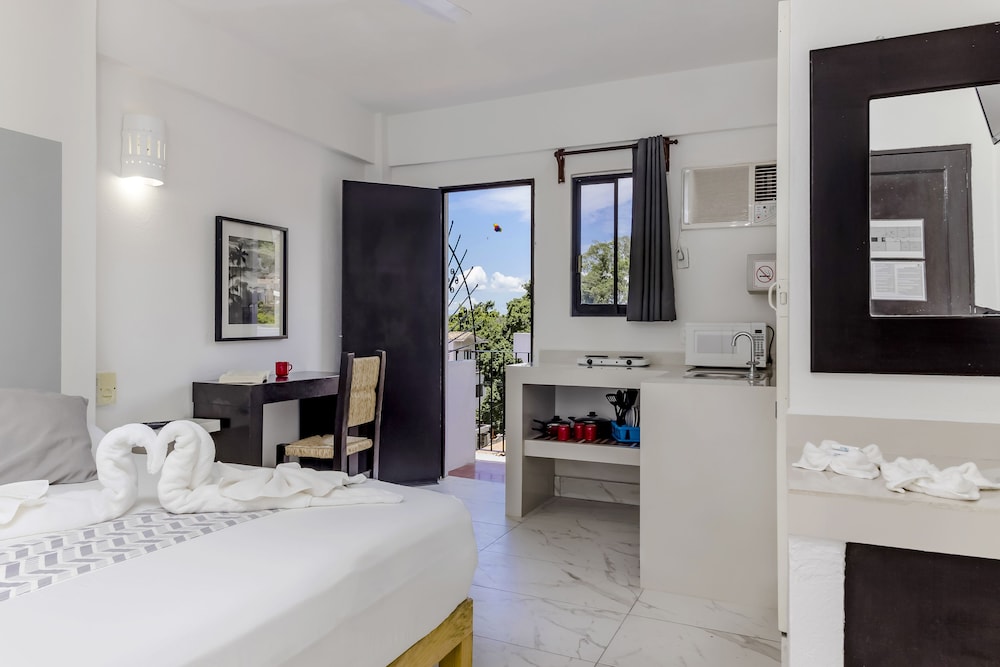 Gallery Double Room, 1 Bedroom, Kitchenette (Superior) photo 3
