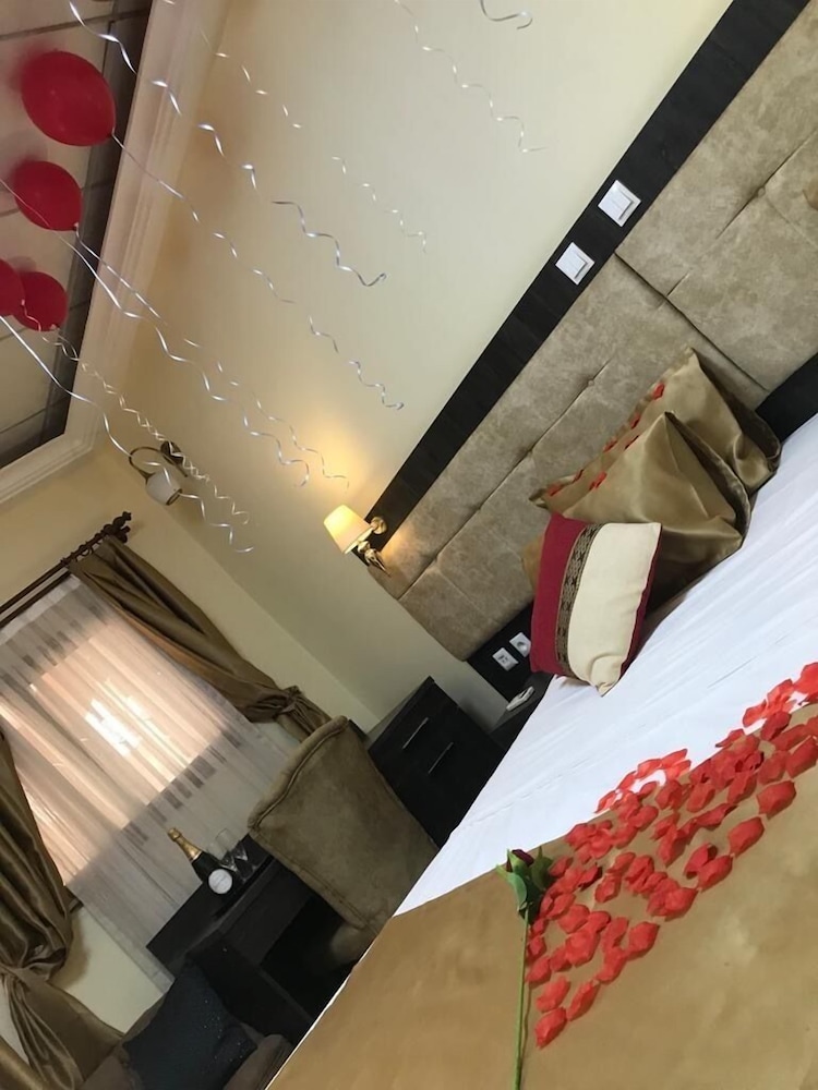 Standard Single Room, Balcony, City View photo 3