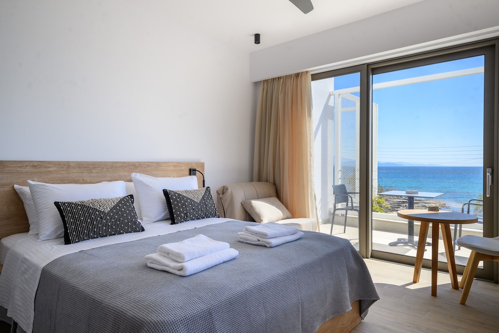 Studio, Sea View (5, with Balcony) photo 2