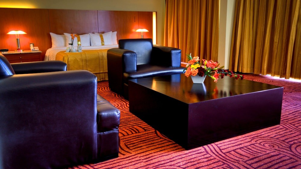 Suite, 1 King Bed