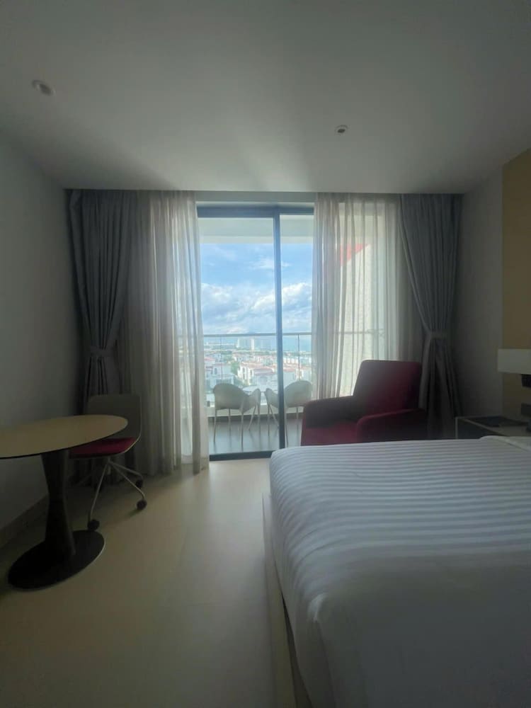 Superior Double or Twin Room, Balcony, Park View