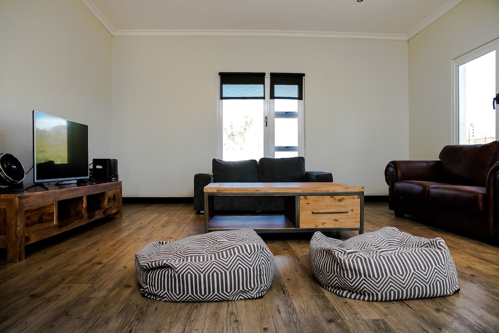 Exclusive Cottage, 2 Bedrooms photo 3