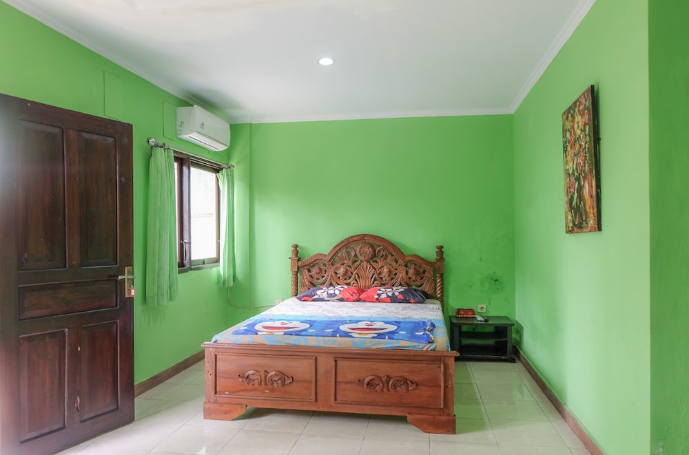 Suite - Photo 1