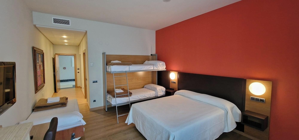 Family Quadruple Room, Multiple Beds, Courtyard View